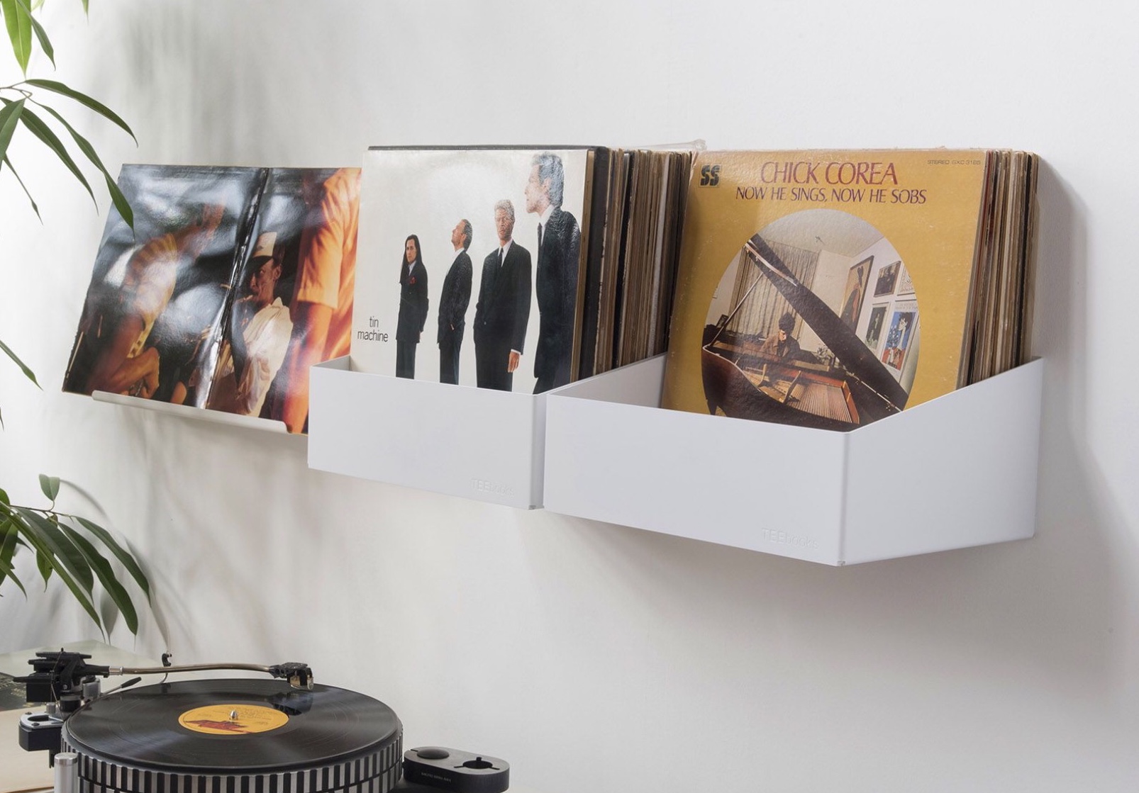 Die Sache mit den Schallplatten – Regale von TEEbooks
