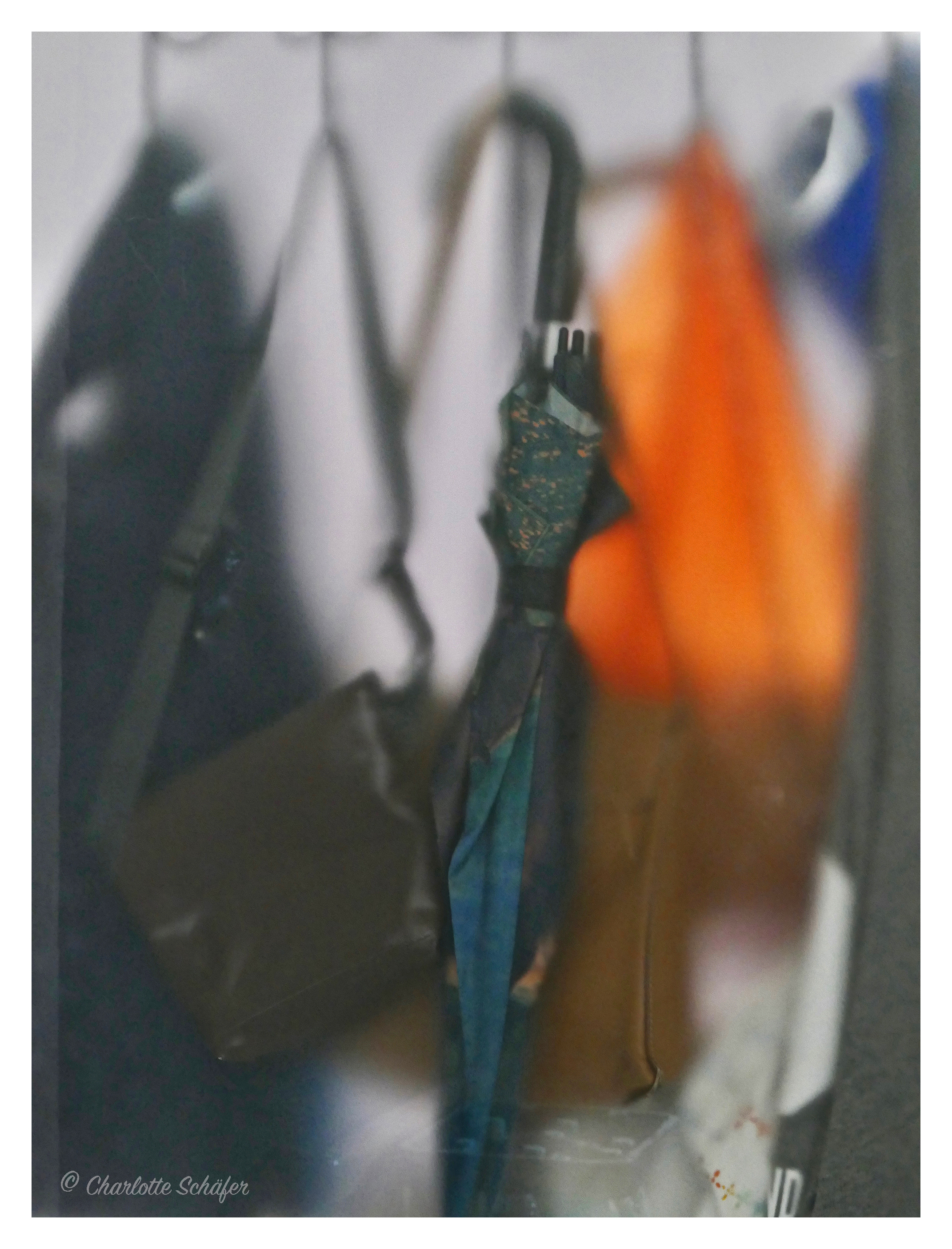 ………durch mattes Glas