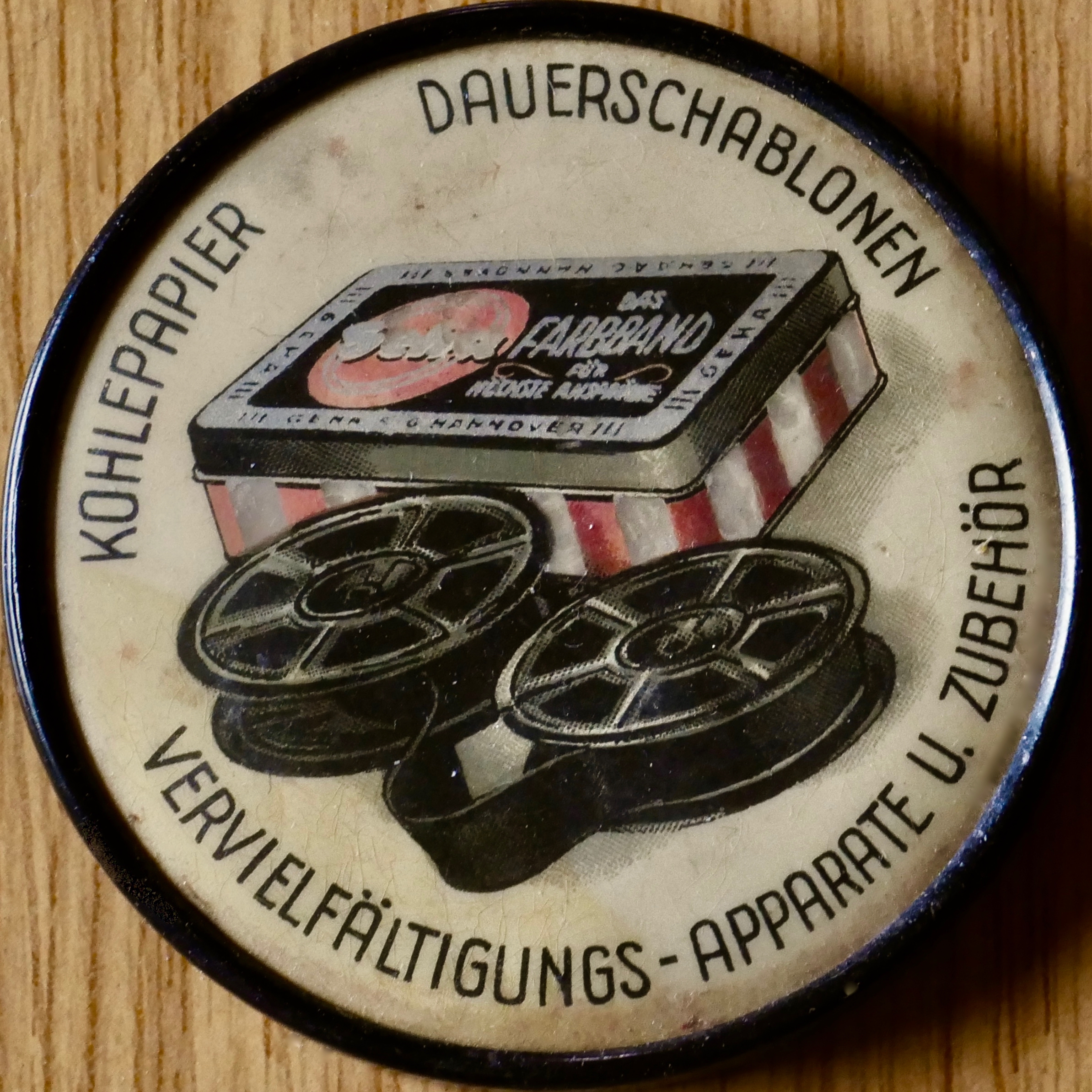 Farbbänder, Kohlepapier, Vervielfältigungsapparate……